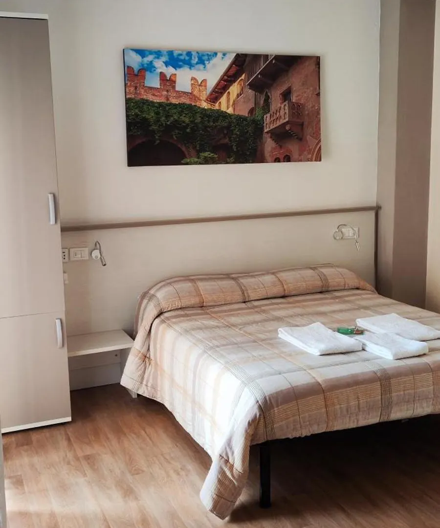 *** Affittacamere Vroom510 Verona Italia