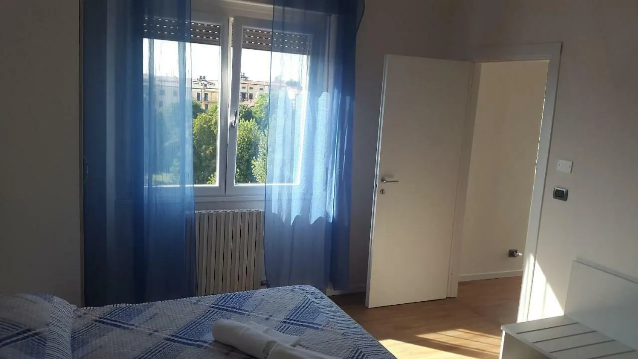 *** Affittacamere Vroom510 Verona Italia